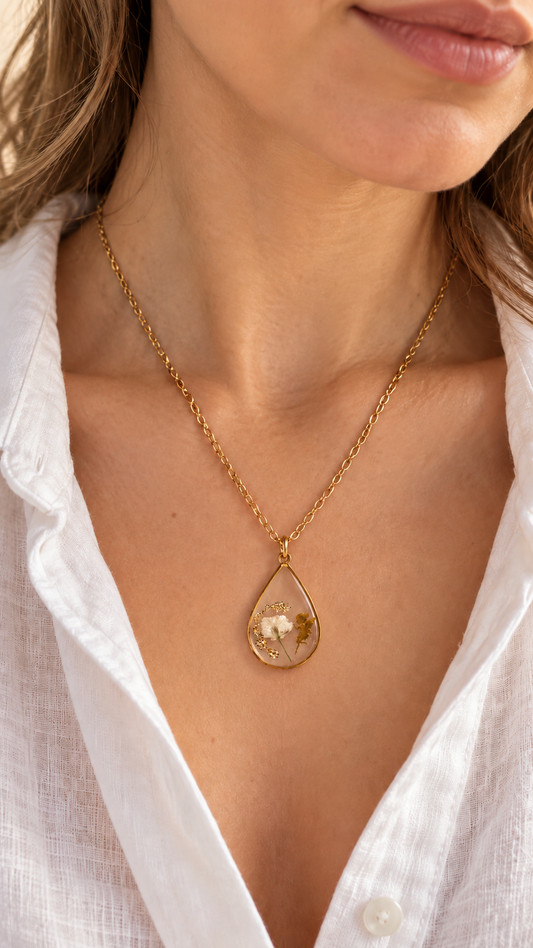 Collier goutte petite fée et gypsophile