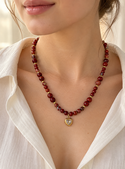 Collier en jaspe rouge d’Australie et cœur